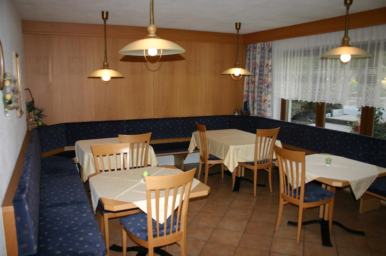 Garni Renzler Acomodação com café da manhã Rasun di Sopra Exterior foto