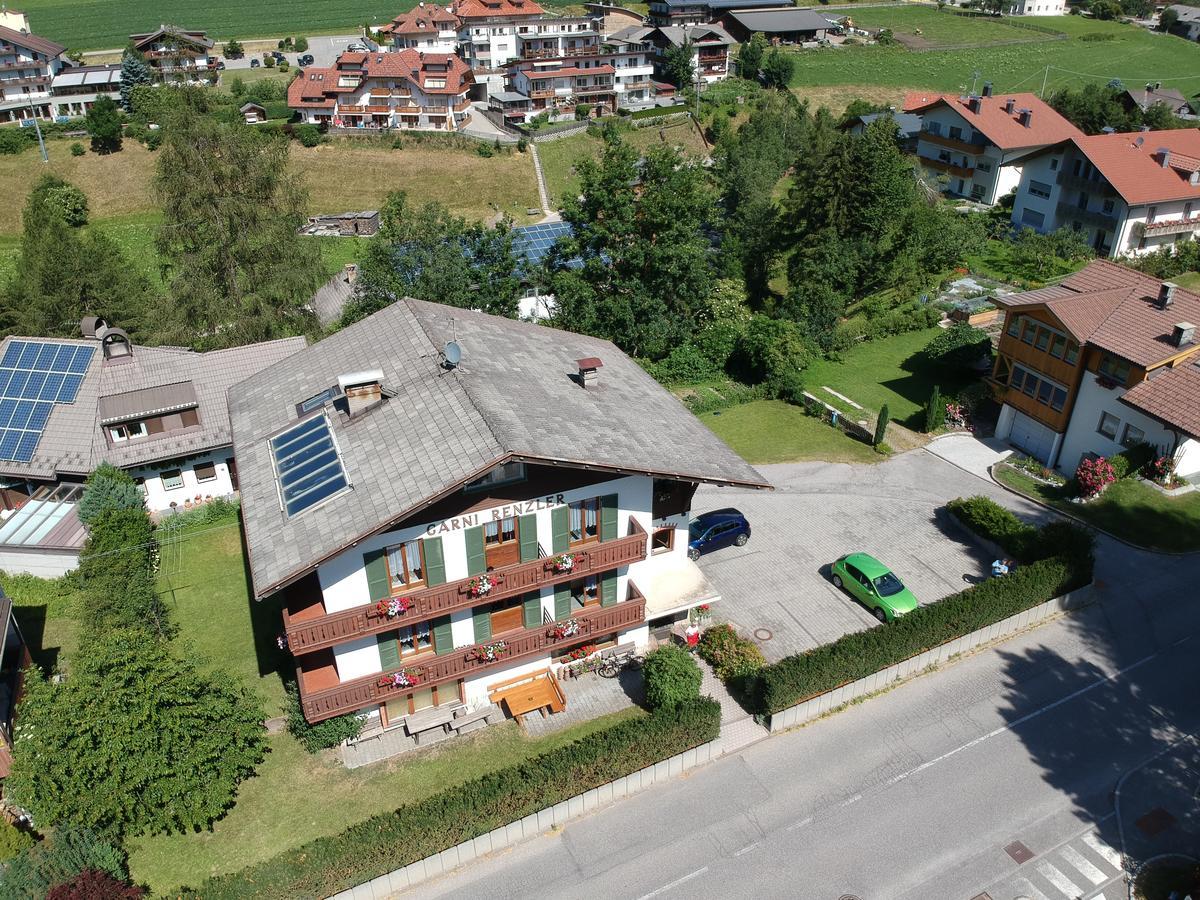 Garni Renzler Acomodação com café da manhã Rasun di Sopra Exterior foto